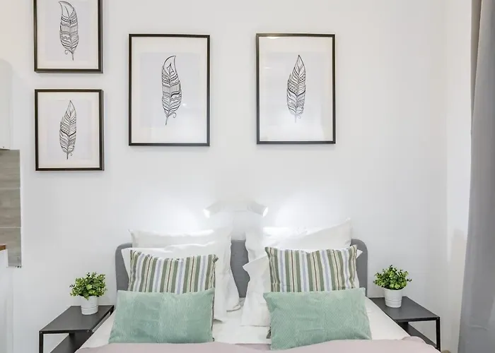 Modern Cozy At The Center 아파트 *